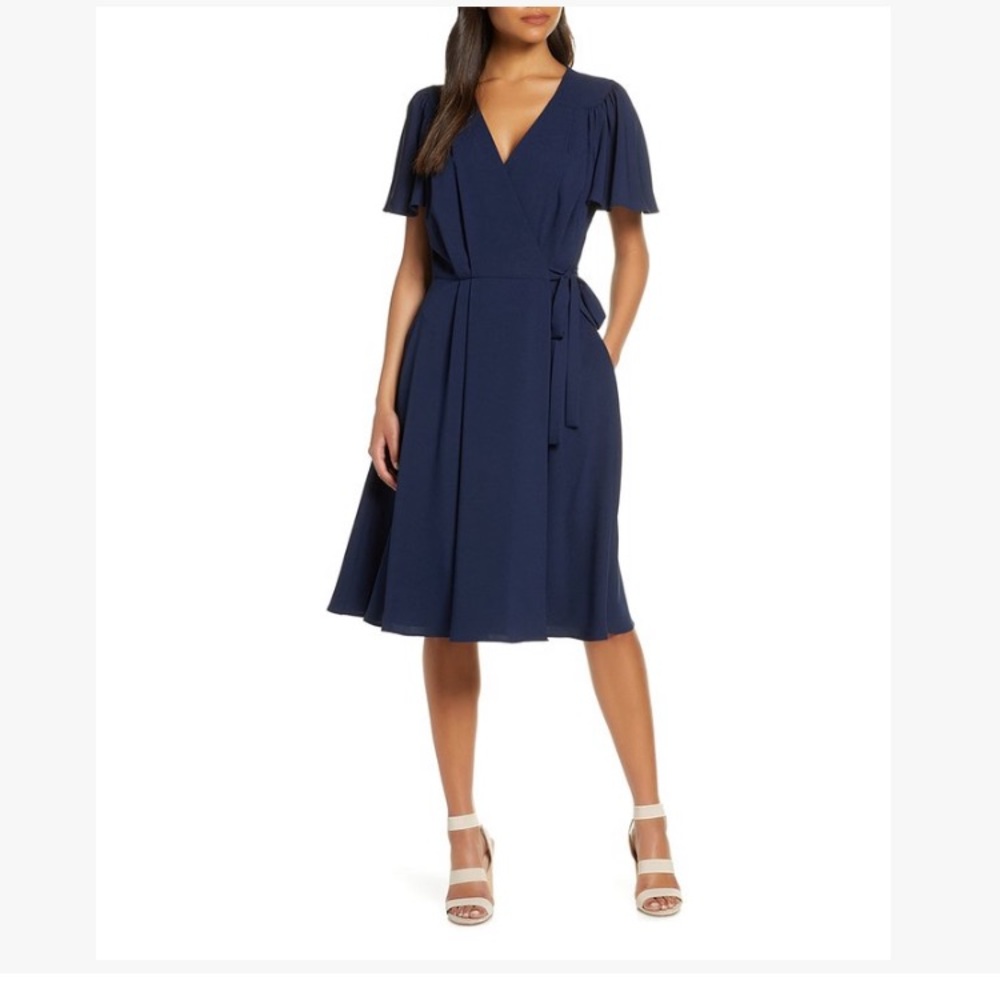 NEW Gal Meets Glam 2 Kinsley Wrap Dress Midi Chic